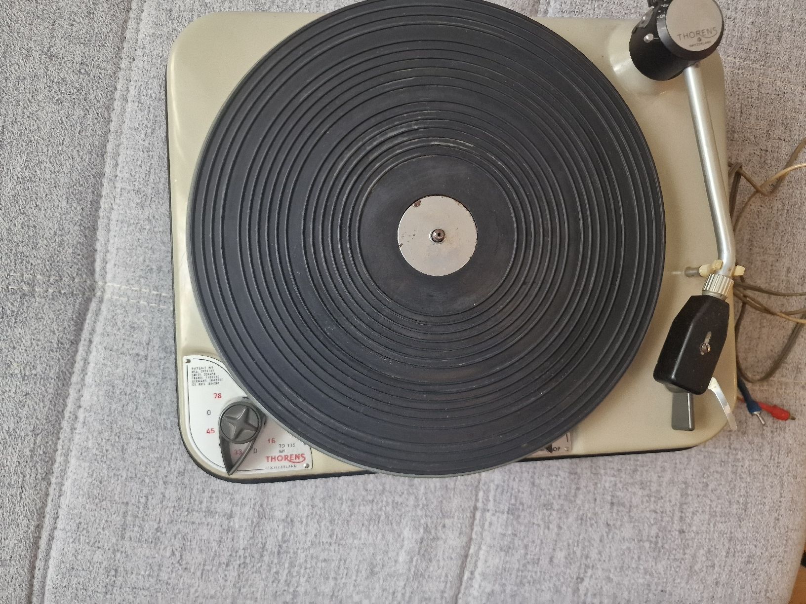 Thorens Giradischi: tourne disque Thorens td 135 – Usato da La Chaux-de-Fonds venduto da Ric_m628