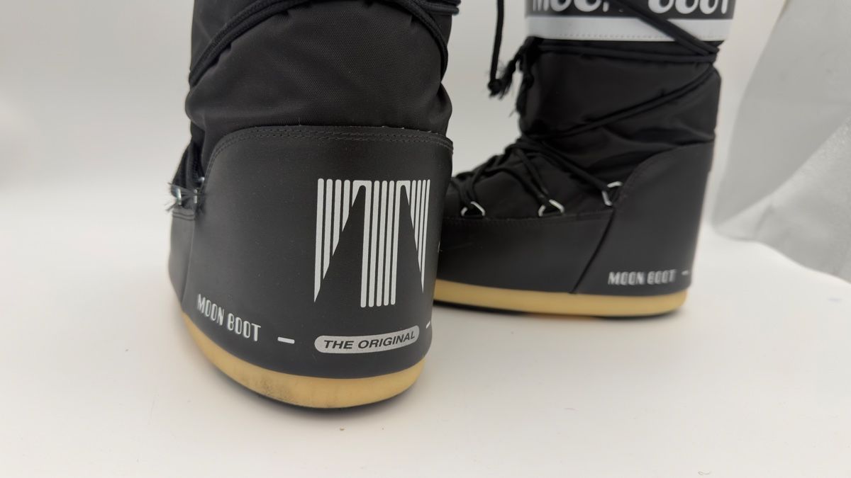 Moon Boot Scarpe da uomo: Moon Boot Winterstiefel schwarz  – Usato da Rotkreuz venduto da perlengott 1