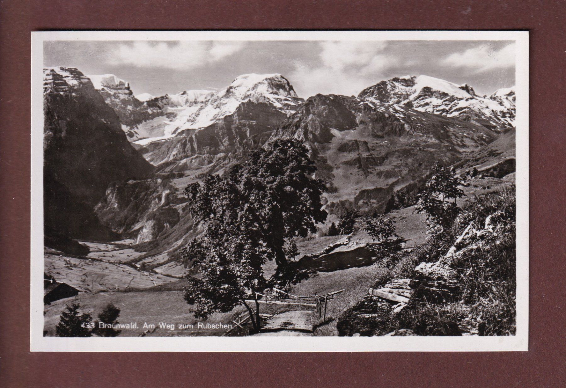 Cartoline postali: BRAUNWALD - Am Weg zum Rubschen – Usato da Pully venduto da nicecards