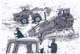 Reckingen  VS  -  Bulldozer bei Lawinenräumung  1 9 7 0