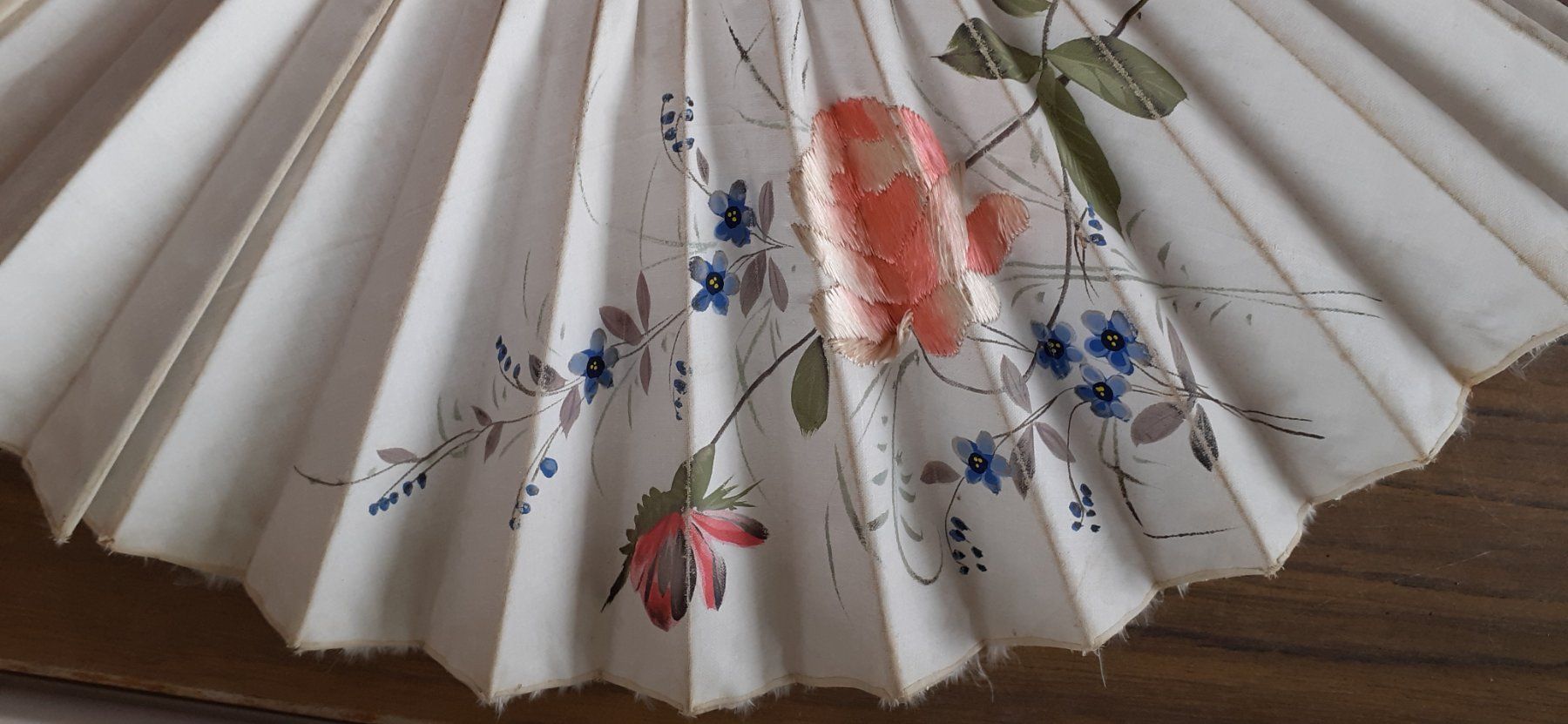 Tutte le decorazioni: Fächer 1950er Textil – Usato da Mörschwil venduto da antiksalon21 7