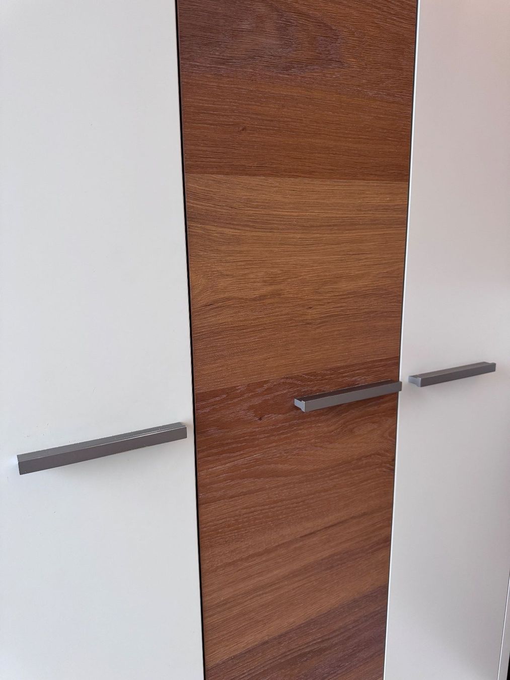 Garderobe: Garderobe 2-teilig Weiss / Holzoptik – Gebraucht aus Neunkirch von VivienneA 3
