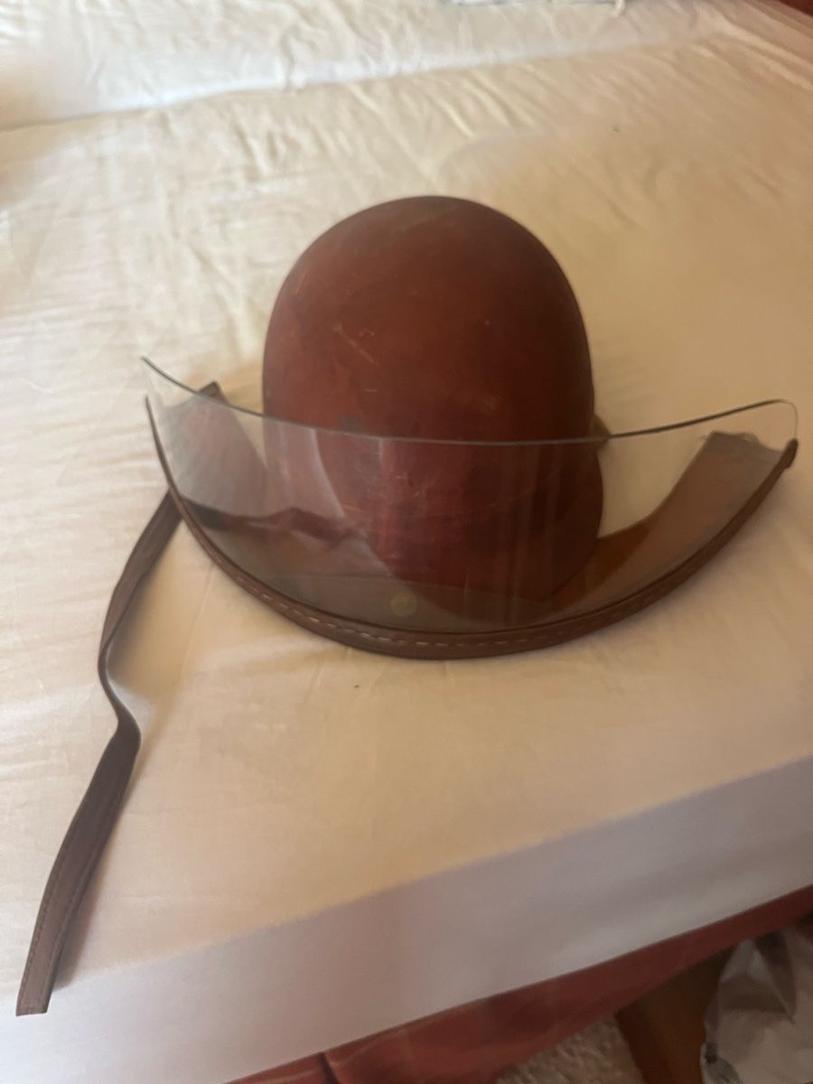 Antike Kleidung: Vintage Helm Chapal – Gebraucht aus Saanen von SoniaMichaela 1