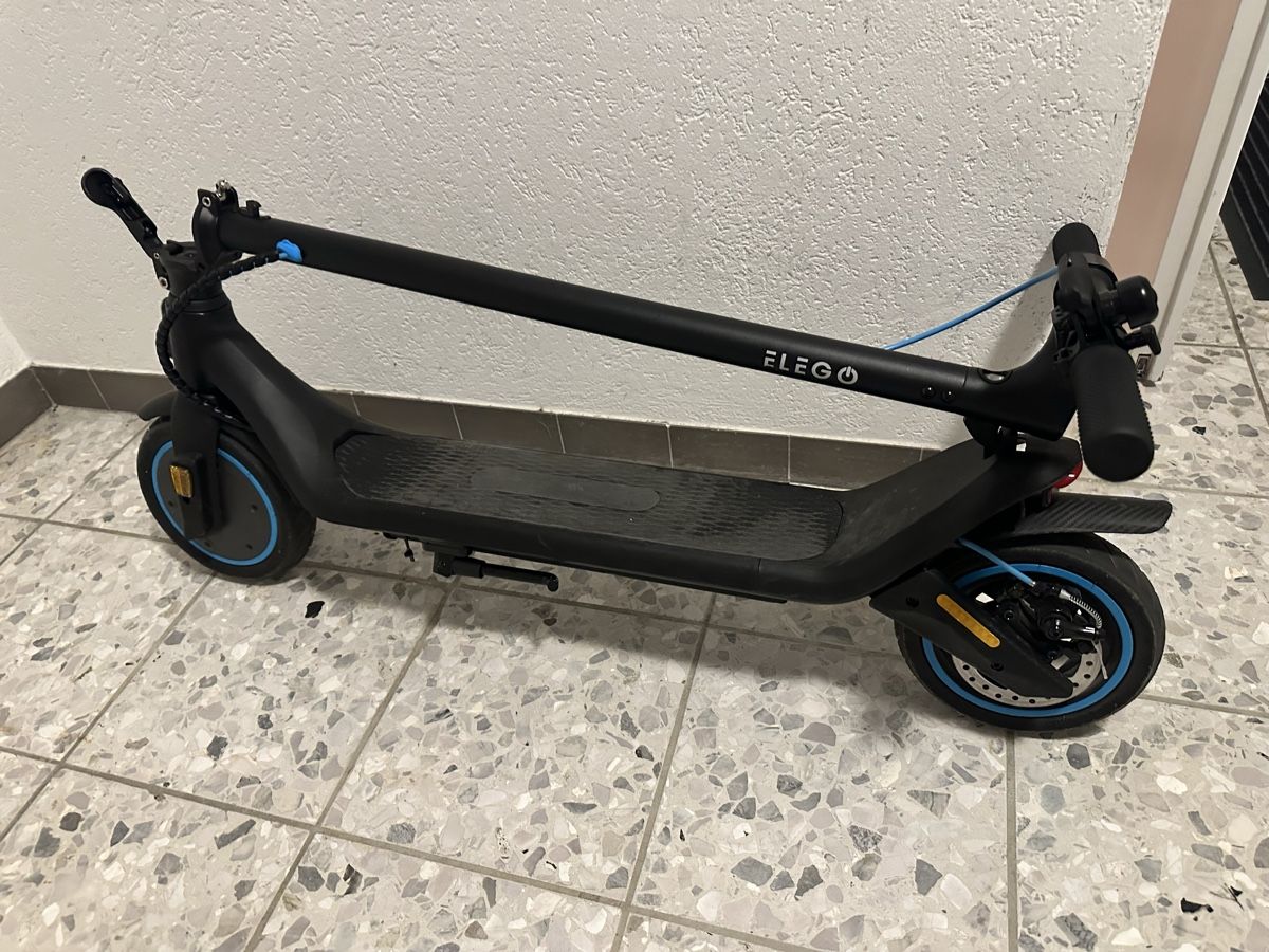 Kickboard: Elektroroller Elego schwarz/blau – Neu und originalverpackt aus Zufikon von tam_gfx6 2