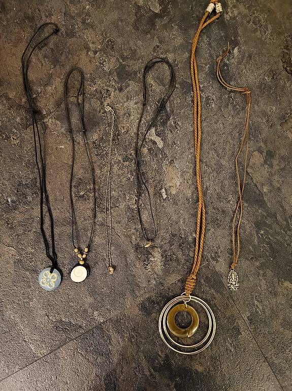 Colliers: Schmuck Halskette – D'occasion à Reichenbach i. K. par likki07