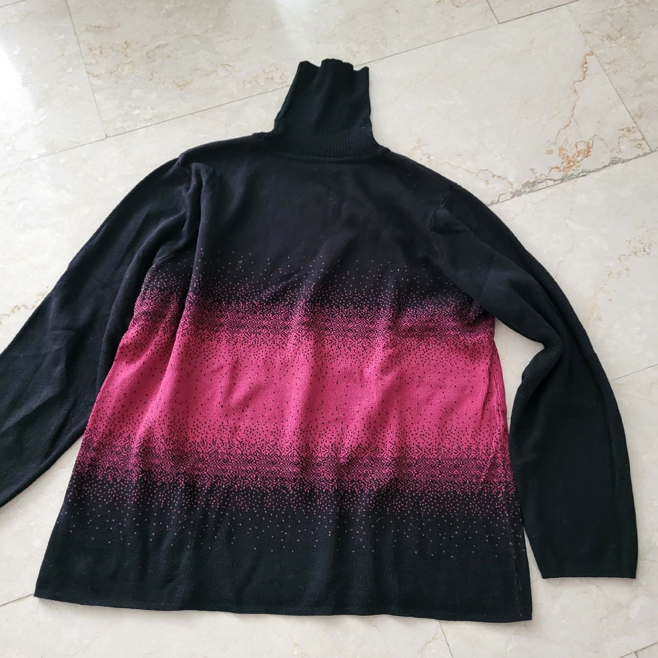 Lotti di vestiti: Pullover Damen Grösse XL5 Stk. (Artn 88) – Usato da Wangen ZH venduto da Macle 1