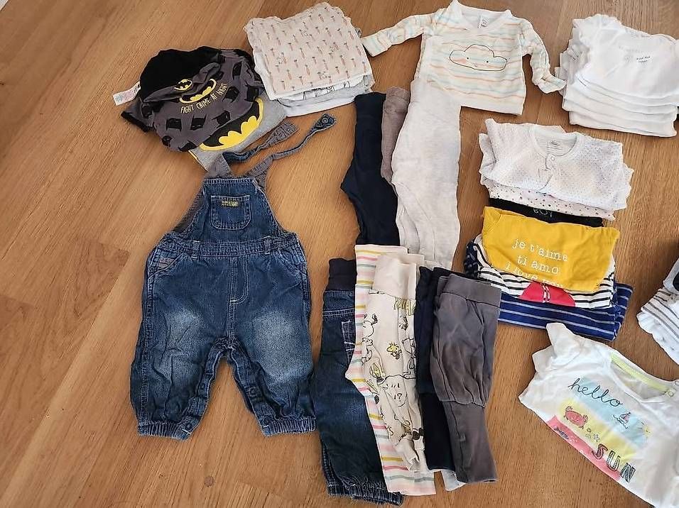 Kleiderpakete & -sets: Kleiderpaket in Grösse 68 – Gebraucht aus Winterthur von kyubi