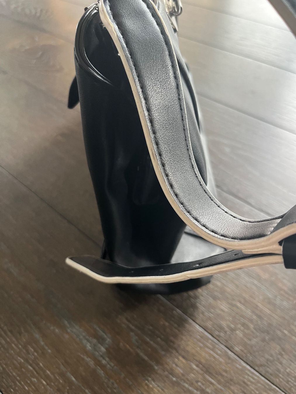 Guess Taschen für Damen: Sac à main Guess – Gebraucht aus Posieux von evs_57x2 3