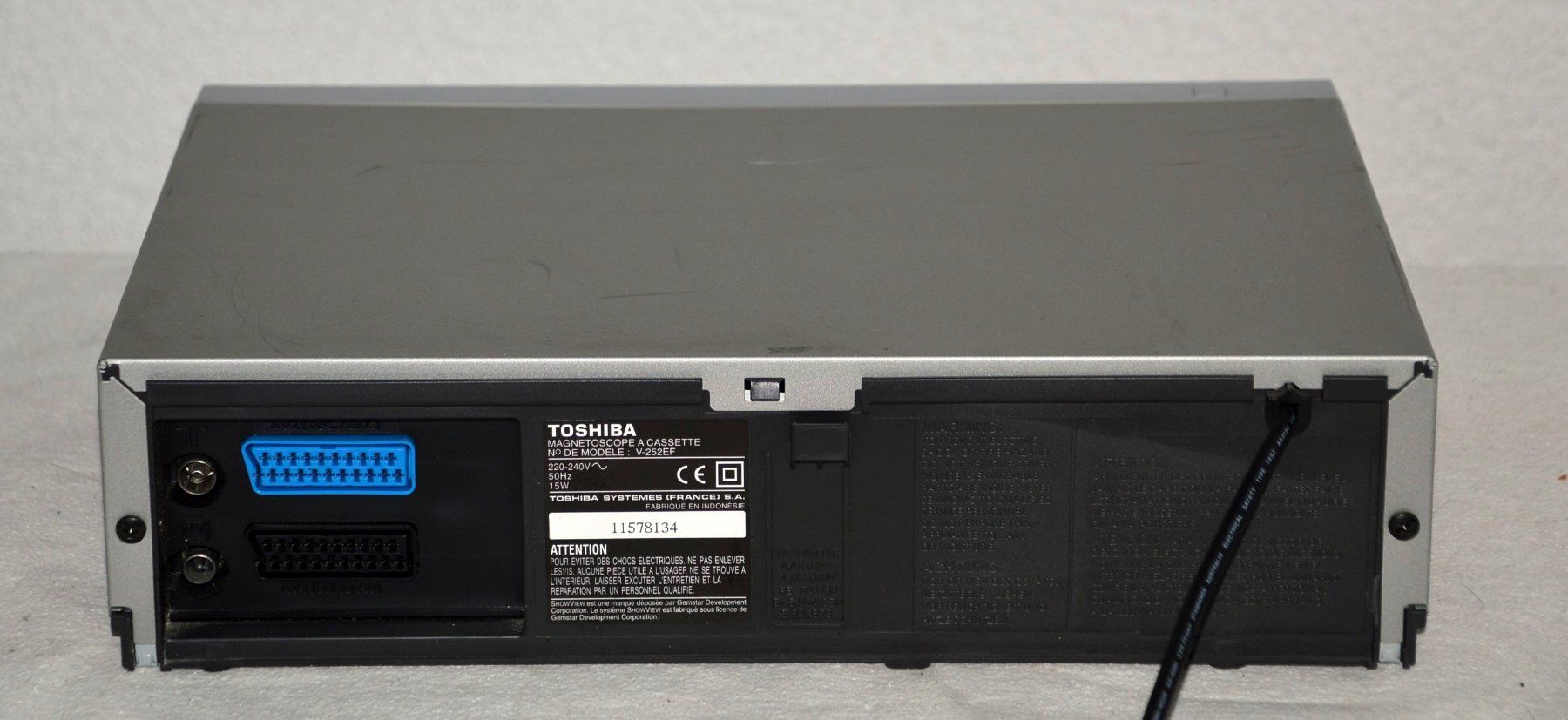 Toshiba Registratori: Videorecorder magnétoscope VHS Toshiba V-252EF – Usato da Collonges venduto da arashee 2