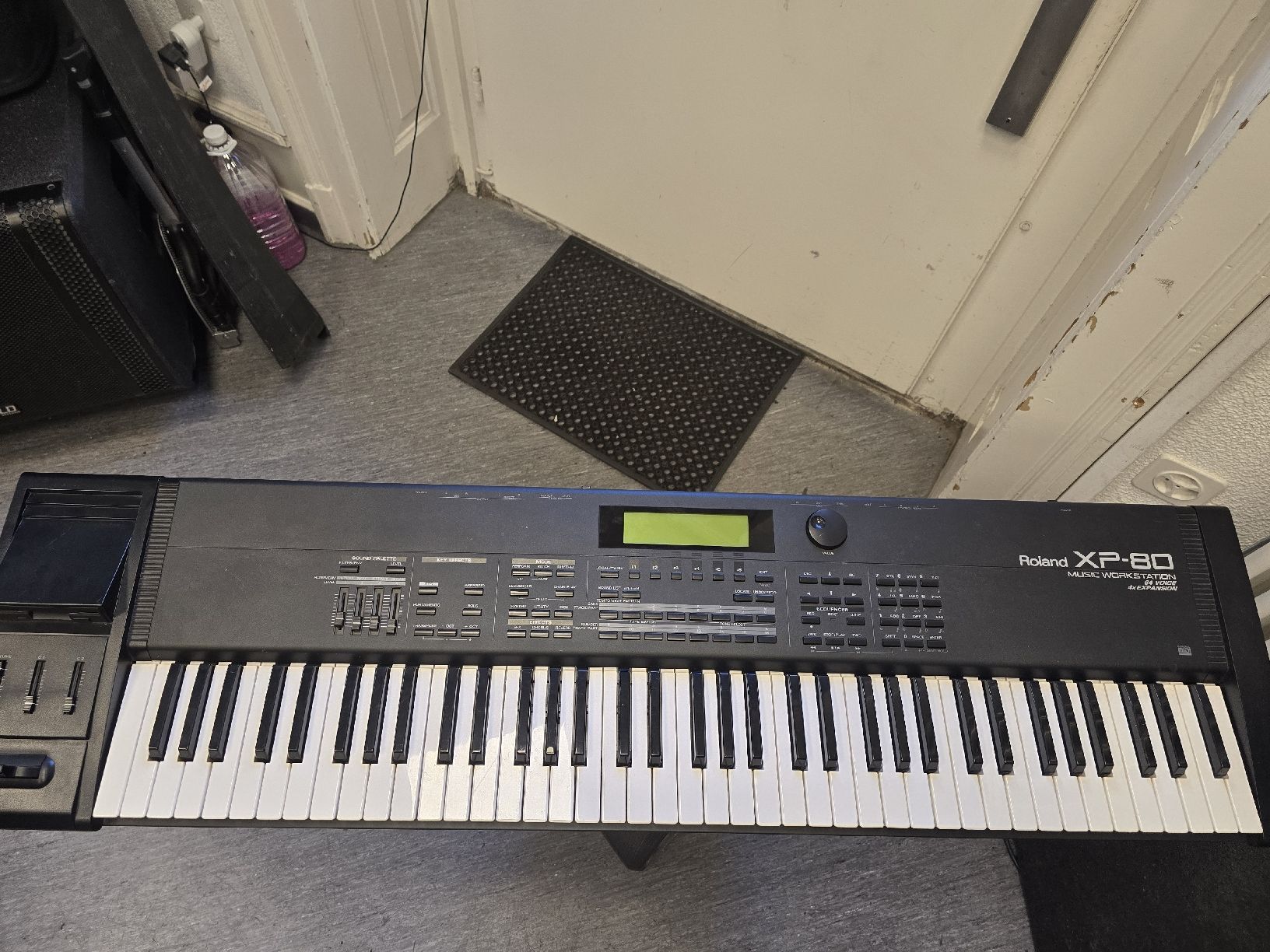 Roland Musikinstrumente: Roland XP-80 Music Workstatio Defect – Defekt aus Zürich von Roy-Events-Zurich