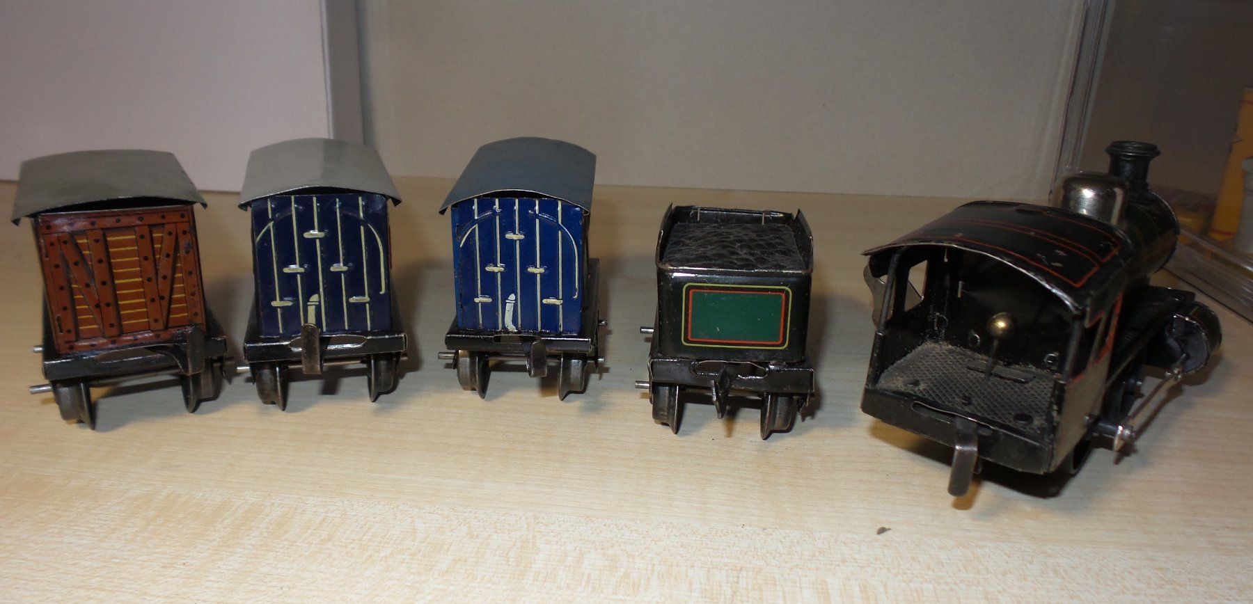Bing Jouets: Petit train Bing à clé éch. 0 vers 1910-1920 – D'occasion à Bulle par Rockandtoys 8