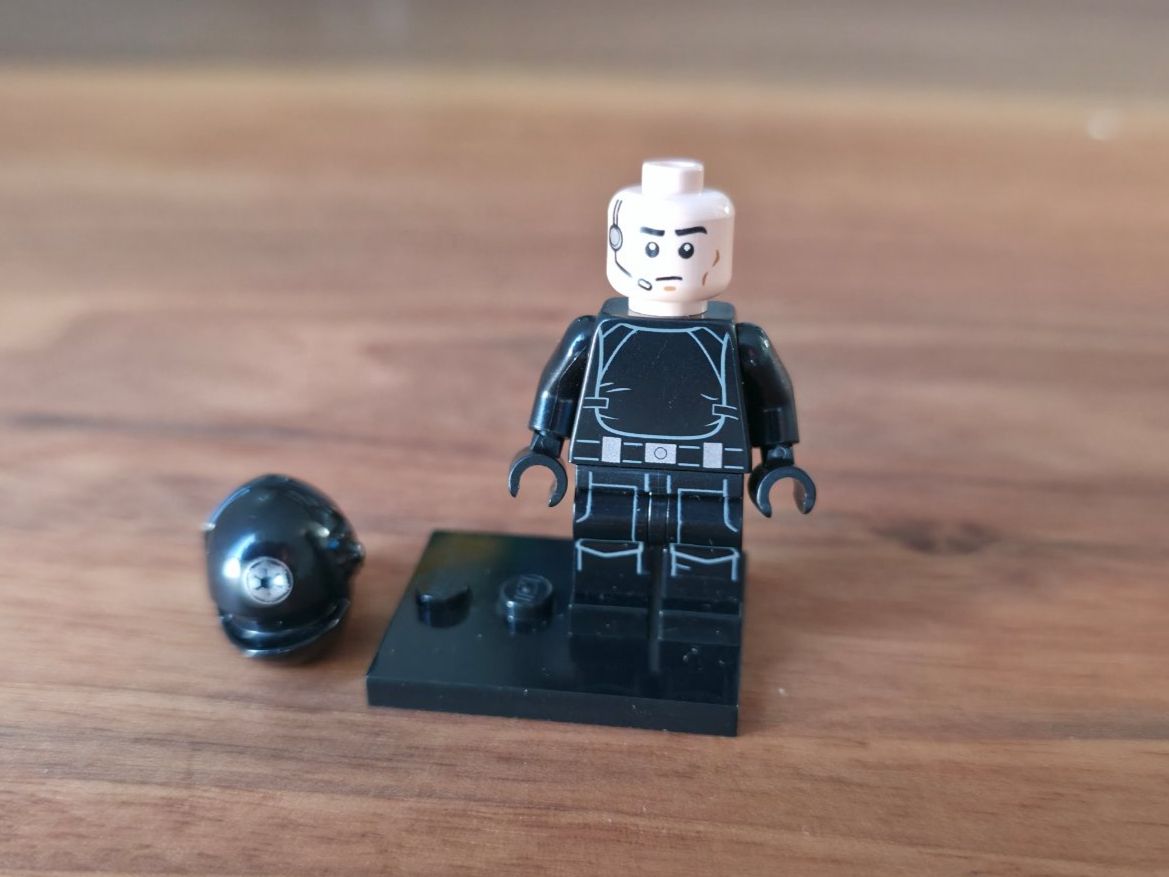Lego Statuette: Lego Star Wars Minifigur Trooper – Usato da Laufen venduto da elias39