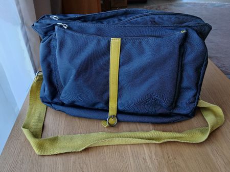 LÄSSIG Winkeltasche , guter Zustand!