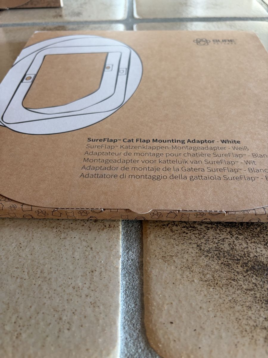 Gattaiole: SureFlap Glaseinbau-Adapter – Nuovo e nell'imballaggio originale da Lenzburg venduto da norakoepfli 1