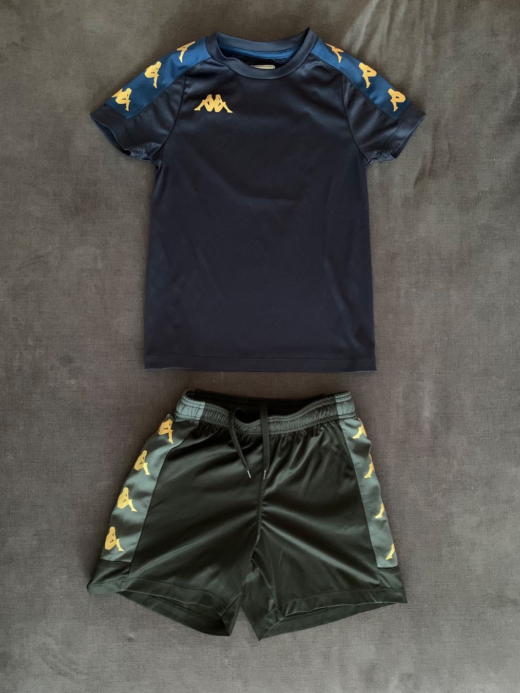 Kappa Kleiderpakete & -sets: Kappa Trainer kurz/lang Kinder Gr.128 – Gebraucht aus Bülach von engeli92