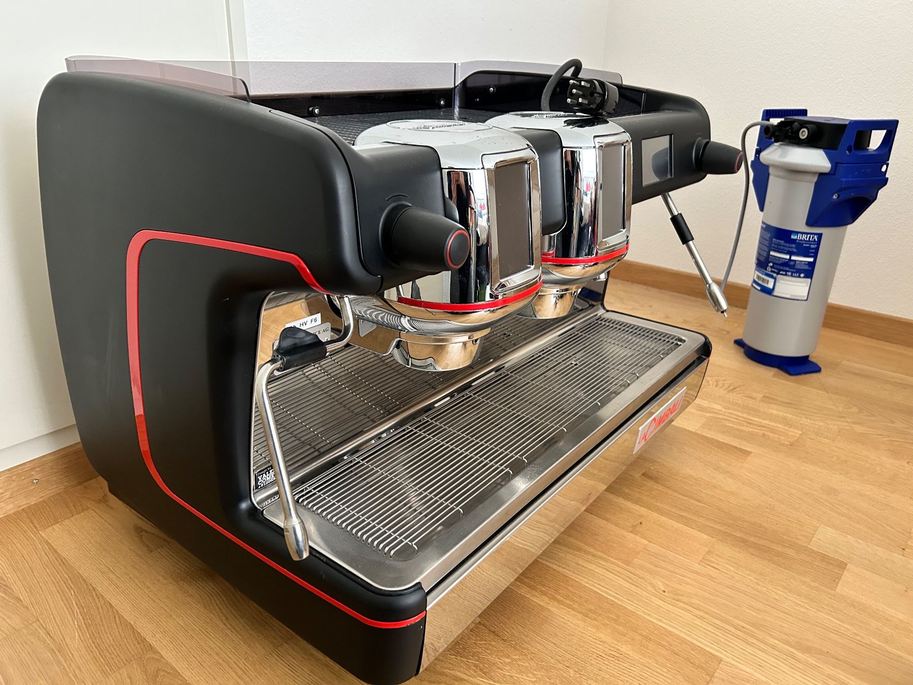 Macchine per caffè & Macchine per espresso: Profi-Kaffeemaschine La-Cimbali M100 – Usato da Basel venduto da thc_5pyt 1