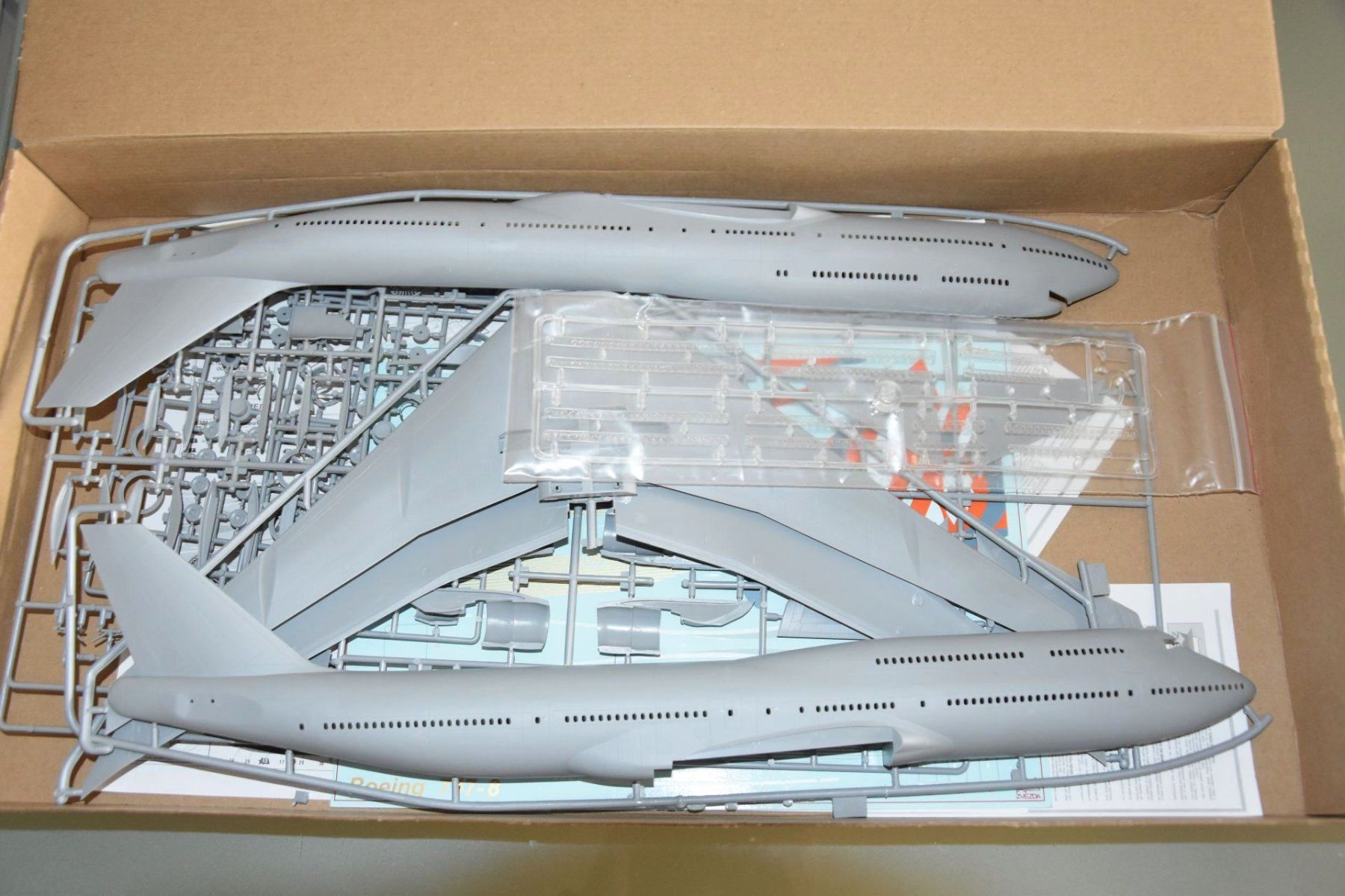 Modellbausätze & Standmodelle: BOEING 747-8 Big-one – Neu (gemäss Beschreibung) aus Liestal von estreiter 2
