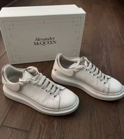Alexander McQueen Sneaker weiss Leder Grösse 42+ 