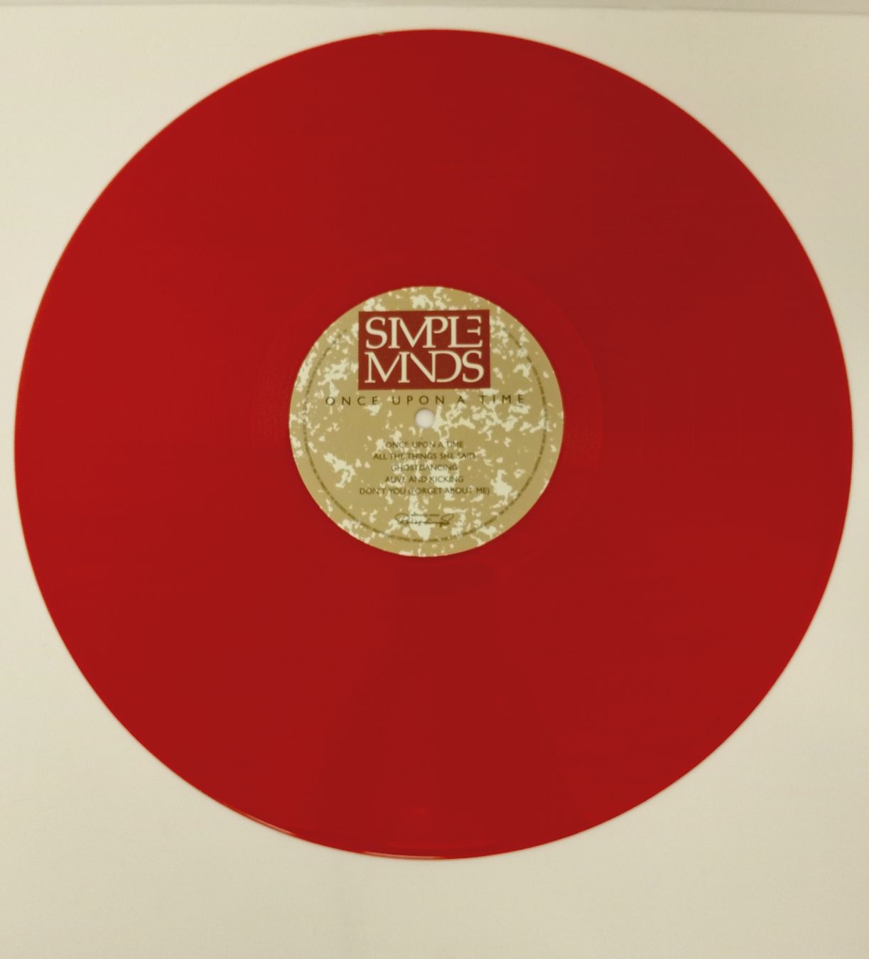 Schallplatten: Simple Minds Once Upon A Time Limited Ruby Red Vinyl LP – Gebraucht aus Allschwil von Evgeniia78 1