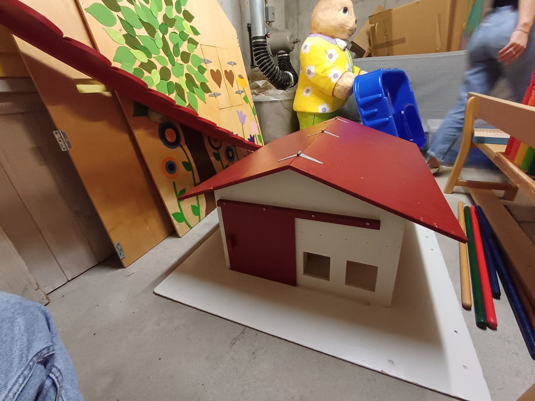 Spielzeuge: Stall (Bauernhof) – Gebraucht aus Waldkirch von ama_j5s6 1