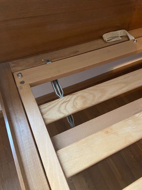 Bett zu verschenken Kaufen auf Ricardo