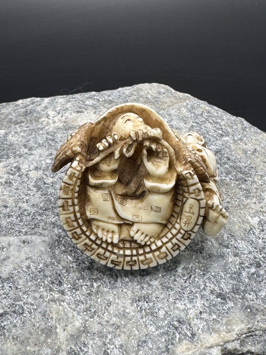 Statuette: Netsuke  – enfant avec kabuto – Usato da Fiez venduto da Kirafinds 4