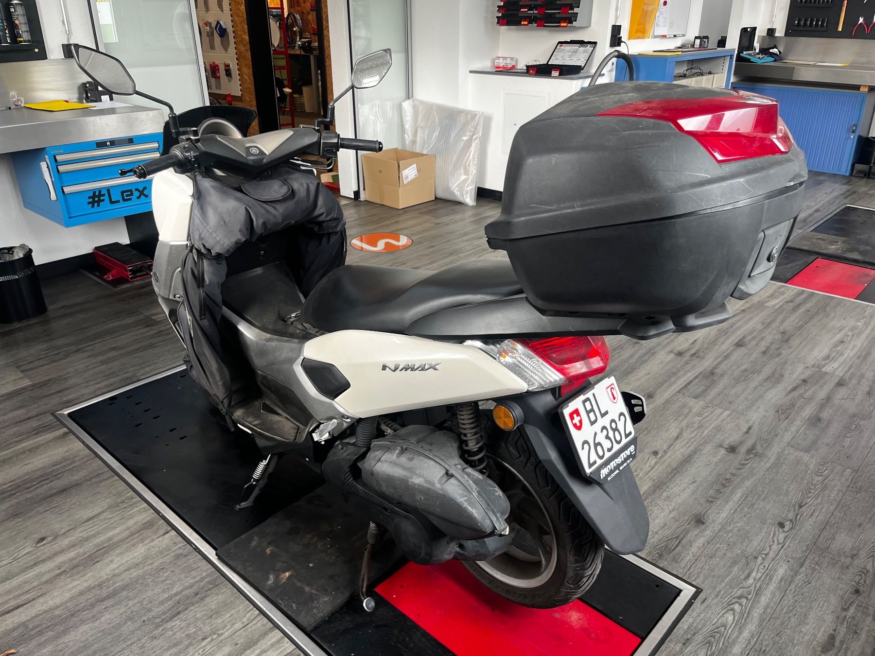 Yamaha Scooters: Yamaha NMAX 125 Roller – Defekt aus Laufen von Dreier_Motos_AG 3