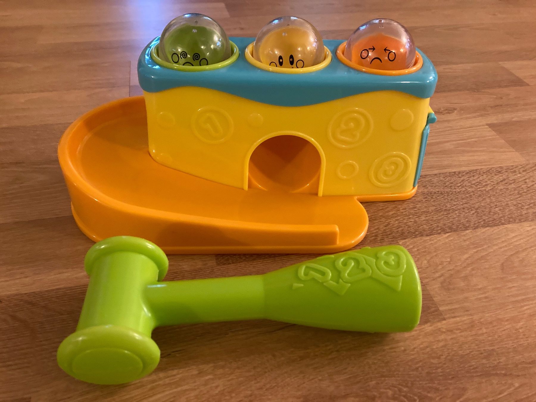 Giocattoli: Klopfbank mit 3 Kugeln Spielzeug – Usato da Emmenbrücke venduto da JJ_89 1