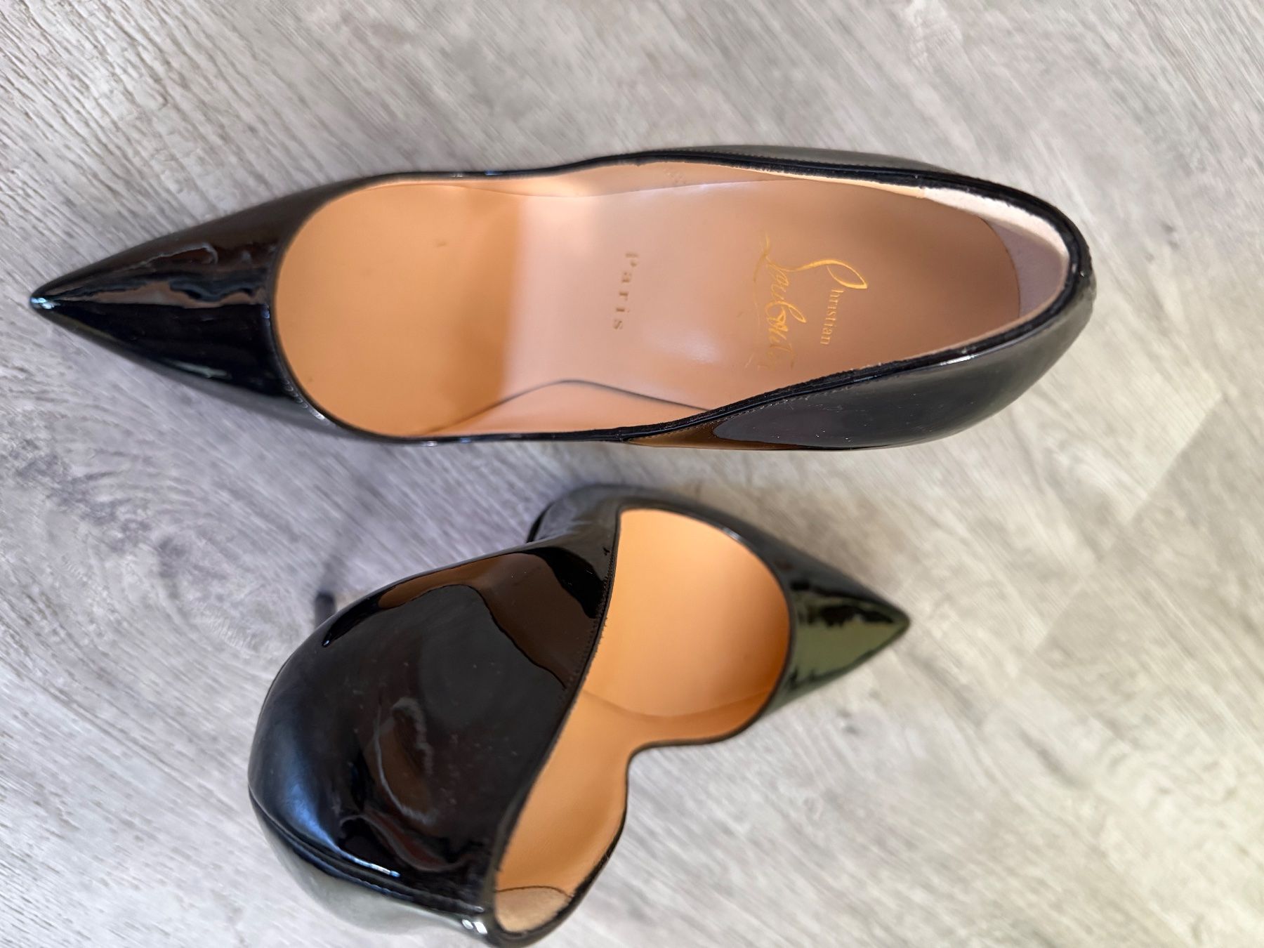 Christian Louboutin Scarpe da donna: CHRISTIAN LOUBOUTIN DÉCOLLETÉ 38 1/2 – Nuovo (secondo la descrizione) da Massagno venduto da fre_w9ns 1