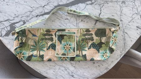 Yoga mat bag patterned fabric like new condition