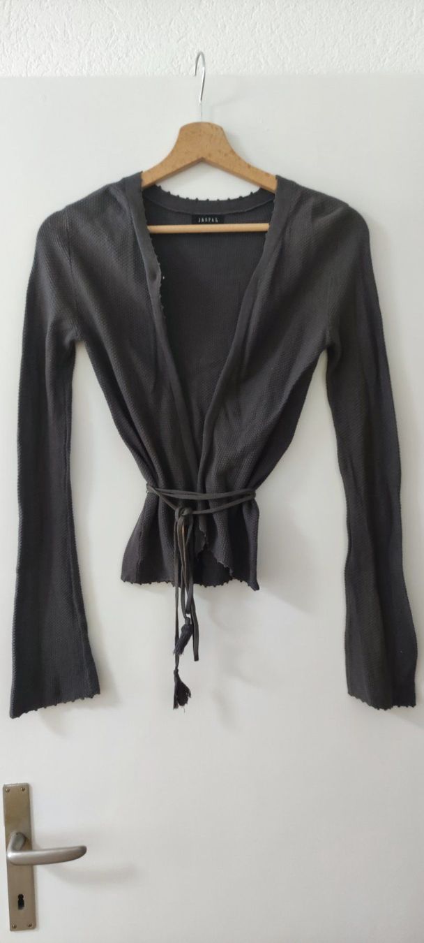 Giacche: Cardigan xs-s – Usato da Rüti ZH venduto da Happynong 1