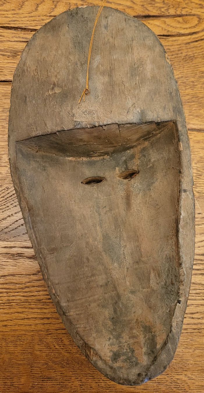 Internationale Kunst: Holzmaske Afrika Tribal Kunst handgeschnitzt bemalt – Gebraucht aus Basel von sci_67ms 3