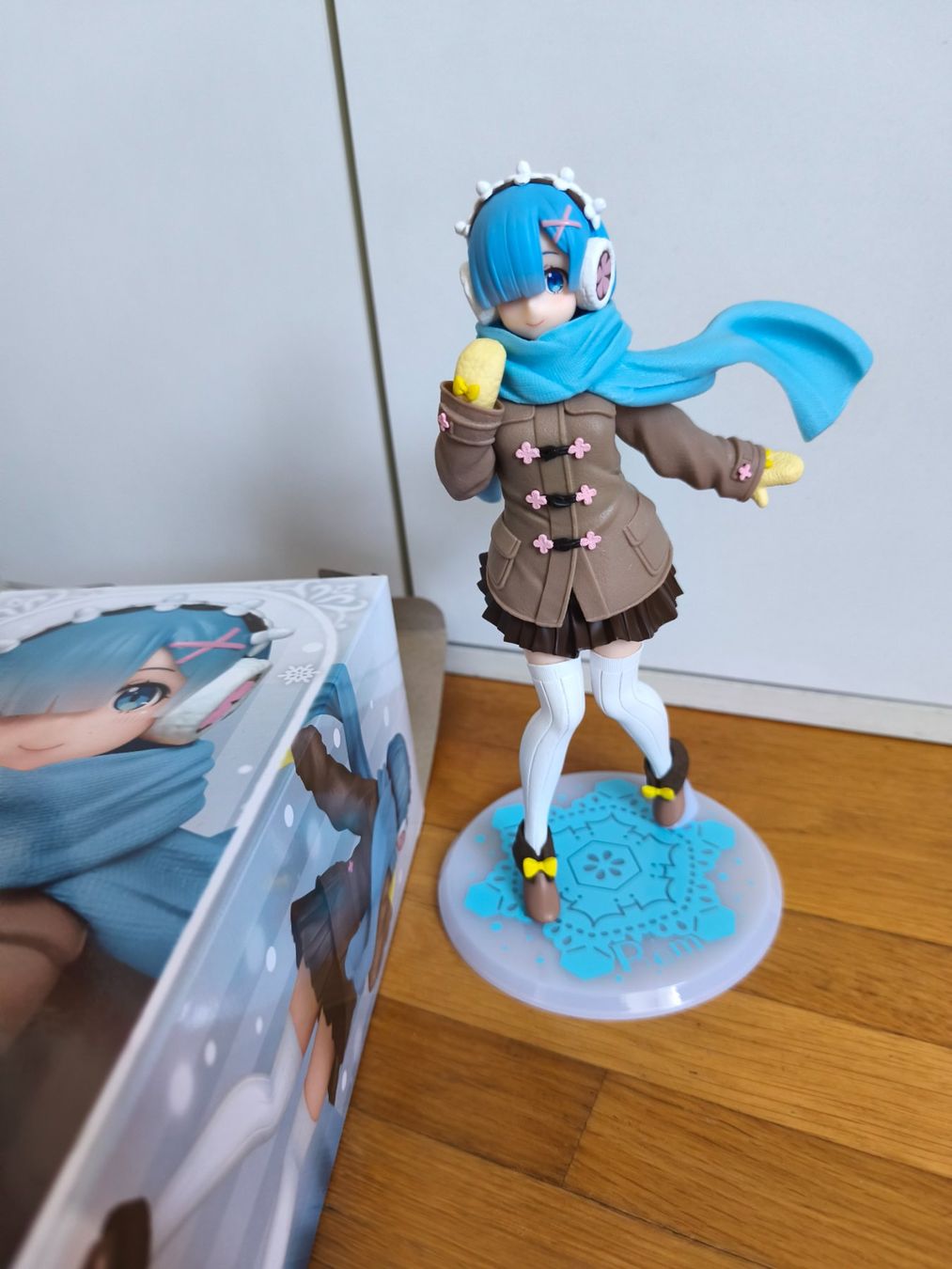 Statuette: Precious Figure Mädchen Figur Winter Blaue Haare – Nuovo e nell'imballaggio originale da Uster venduto da zebralino 2
