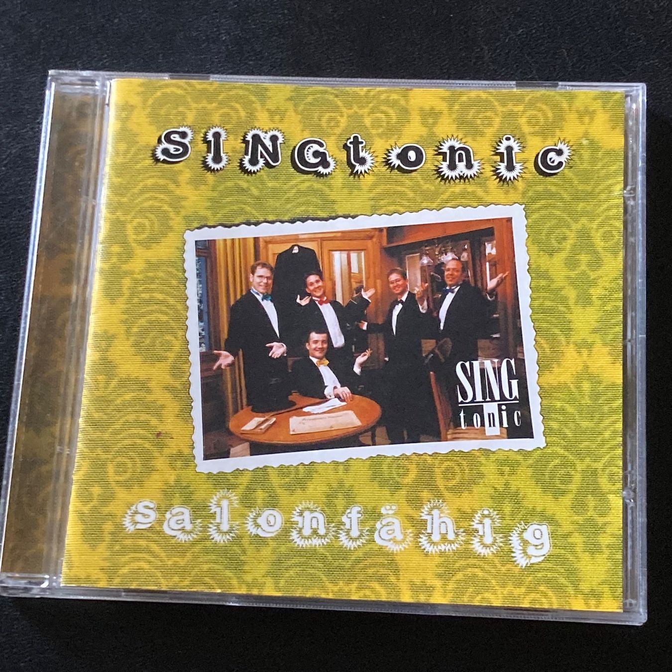 CDs: SINGtonic - Salonfähig – Gebraucht aus Bern von Ntsamina