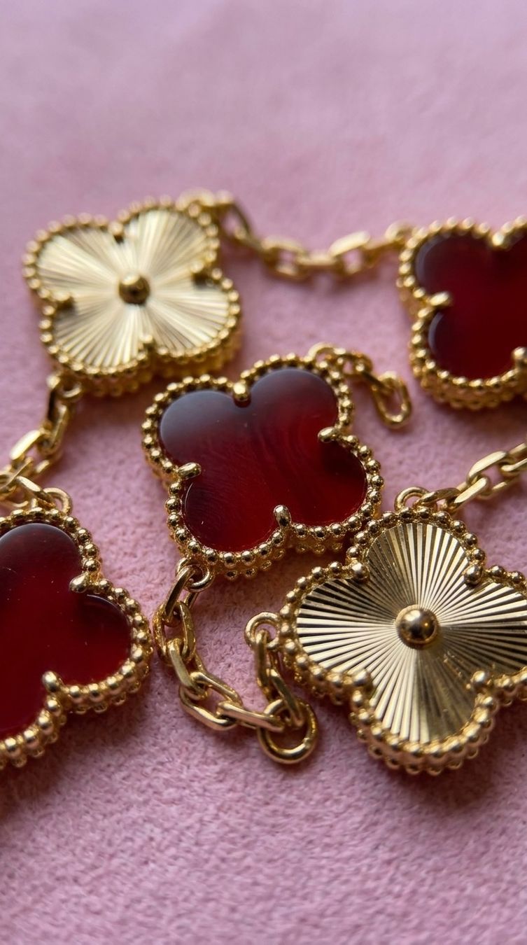 Bracciali & Braccialetti: Bracelet Trèfle Dark red – Nuovo e nell'imballaggio originale da St-Maurice venduto da Sandrinette123 2