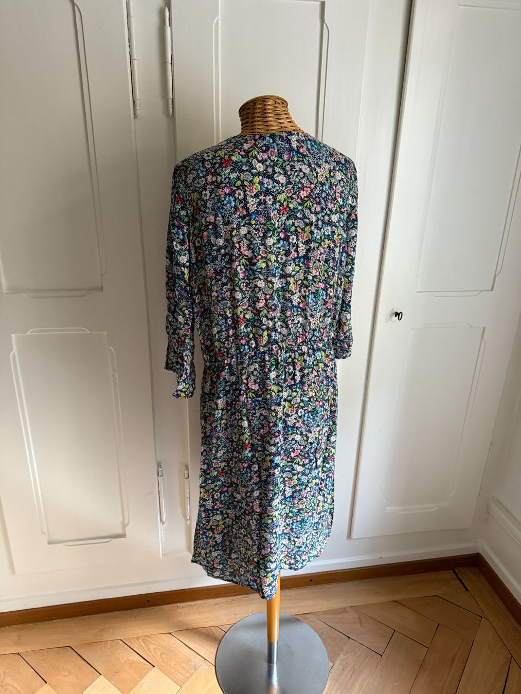 Esprit Kleider: ESPRIT - Kleid bunt geblümt 42 – Gebraucht aus Zürich von Diazaio 2