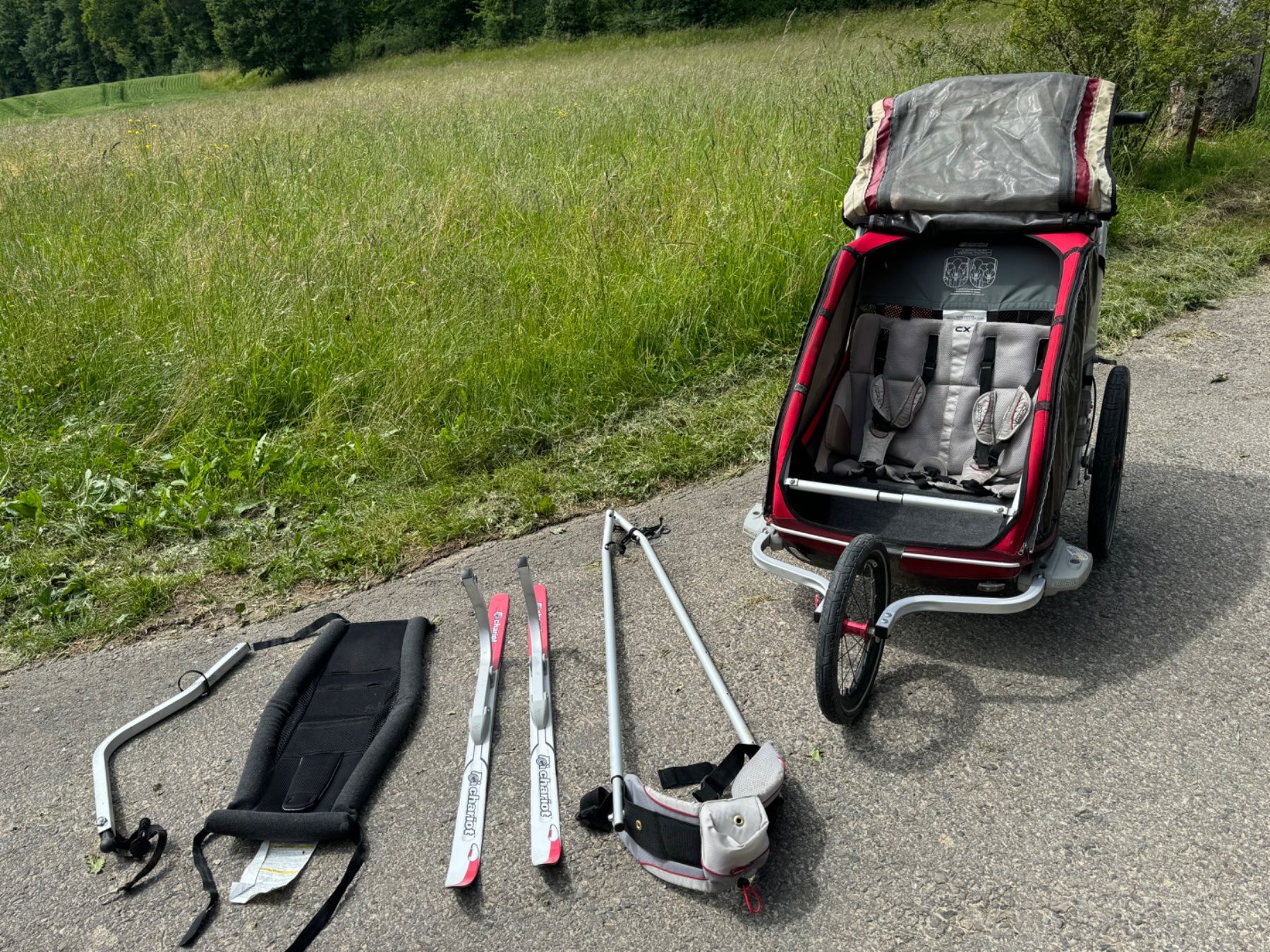 Veloanhnger Chariot CX2 mit Ski Set, Hngematte, u.v.m. (Gebraucht) in  Wettingen fr CHF 490  nur Abholung auf Ricardo kaufen