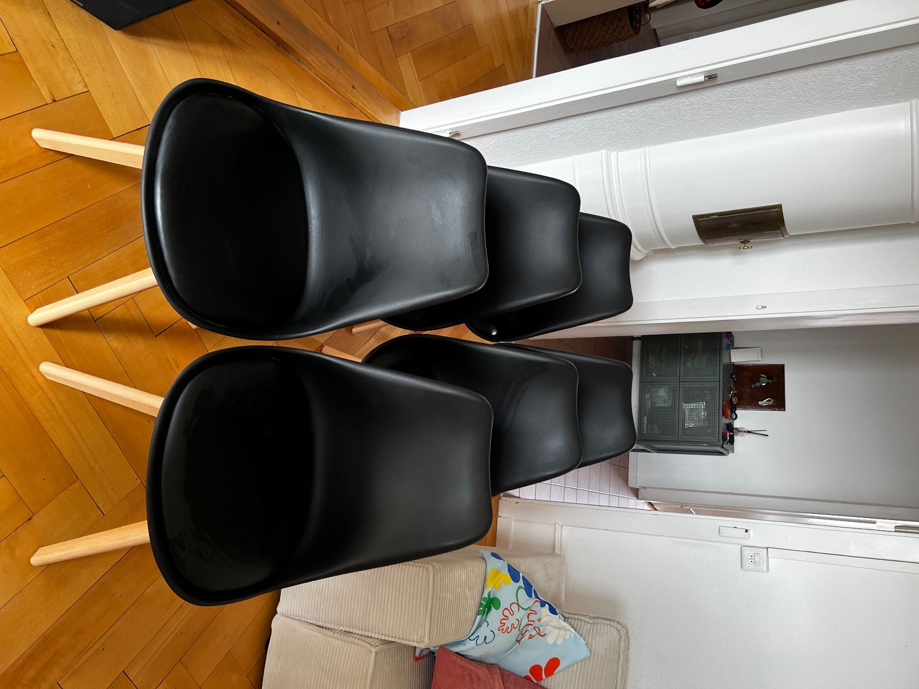 Chaises: Lot de 6 chaises de salle à manger – D'occasion à Athenaz par VincGuyot 6
