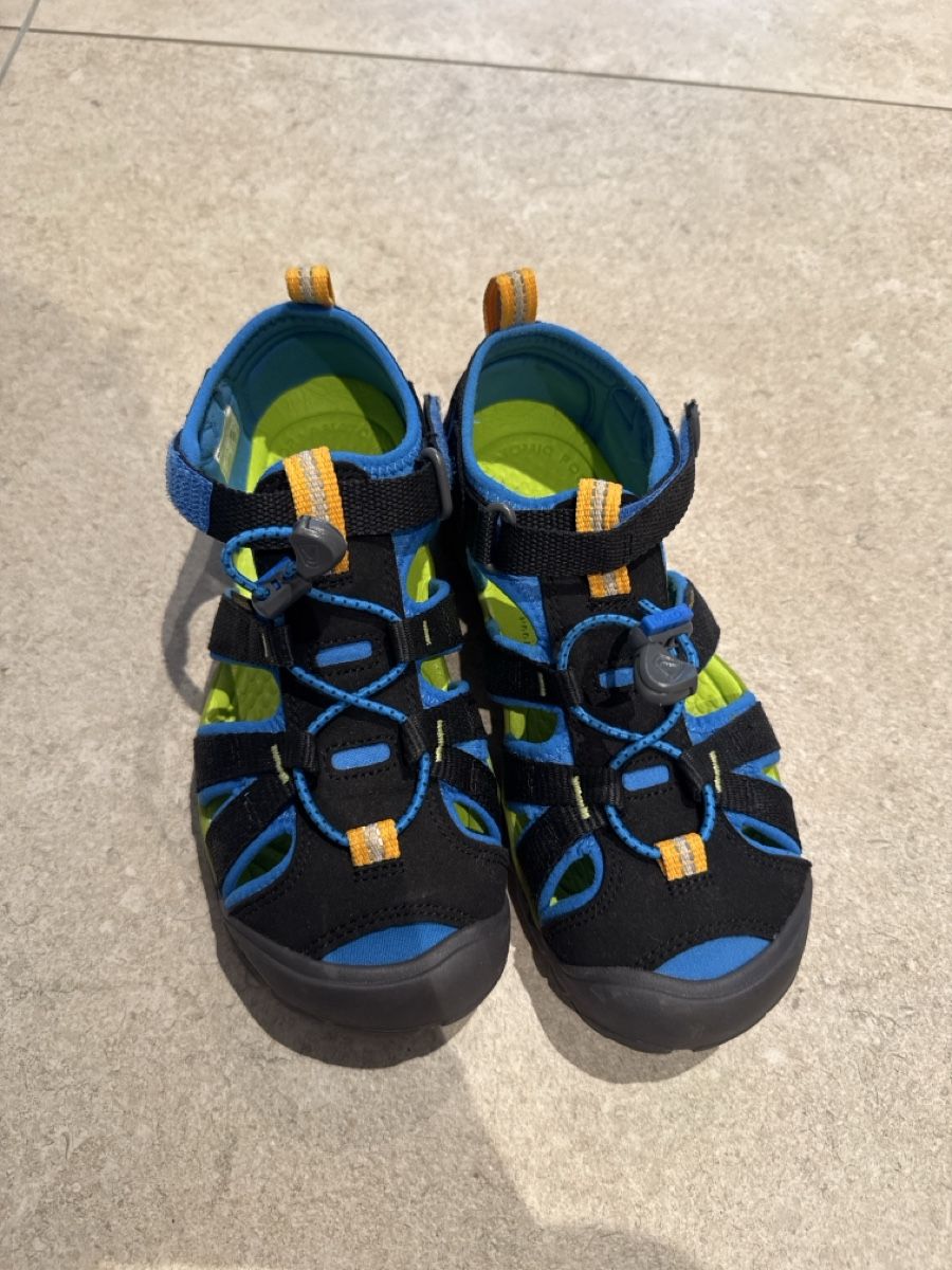 Keen Herrenschuhe: Sandalen Keen Gr.35 – Gebraucht aus Steinhausen von ani_k6nx