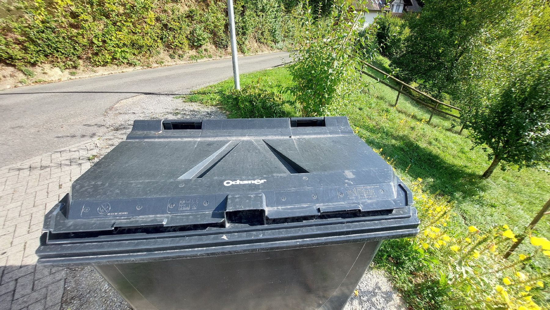 Altro per Ufficio & Commercio: Abfallcontainer 660 L mit Deckel und Räder – Usato da Uerkheim venduto da Sternschuppe 4