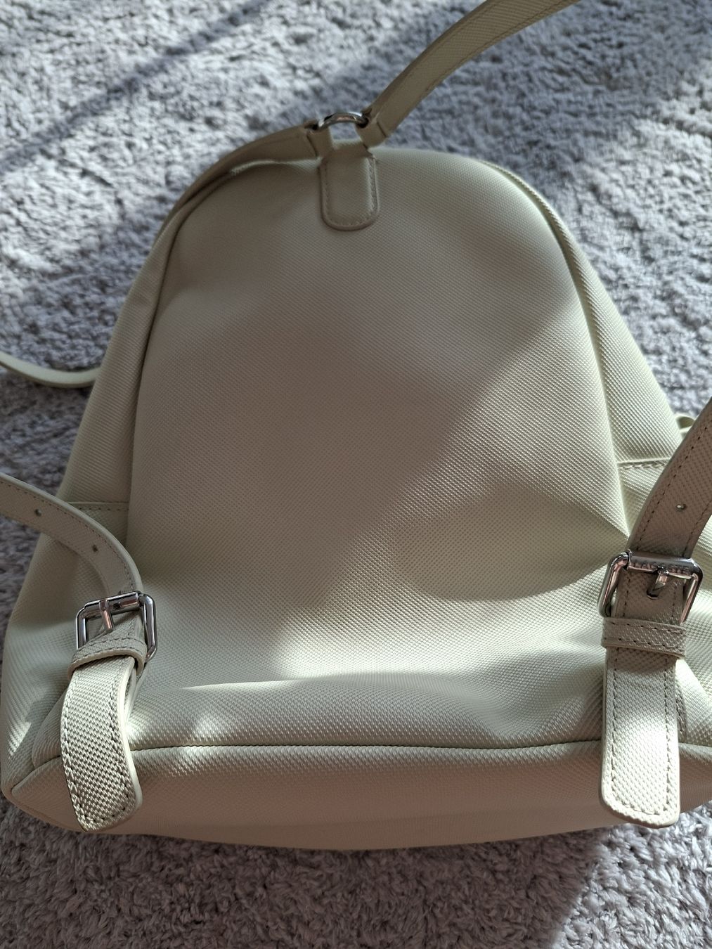Lacoste Rucksäcke: Sac à dos Lacoste beige taille unique bon état – Gebraucht aus Renens VD von ser_j2fn 3