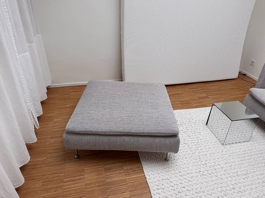 Ikea Divani: IKEA SÖDERHAMN 3-Sitzer Sofa + Fusshocker – Usato da Zürich venduto da ver_8tx9 2
