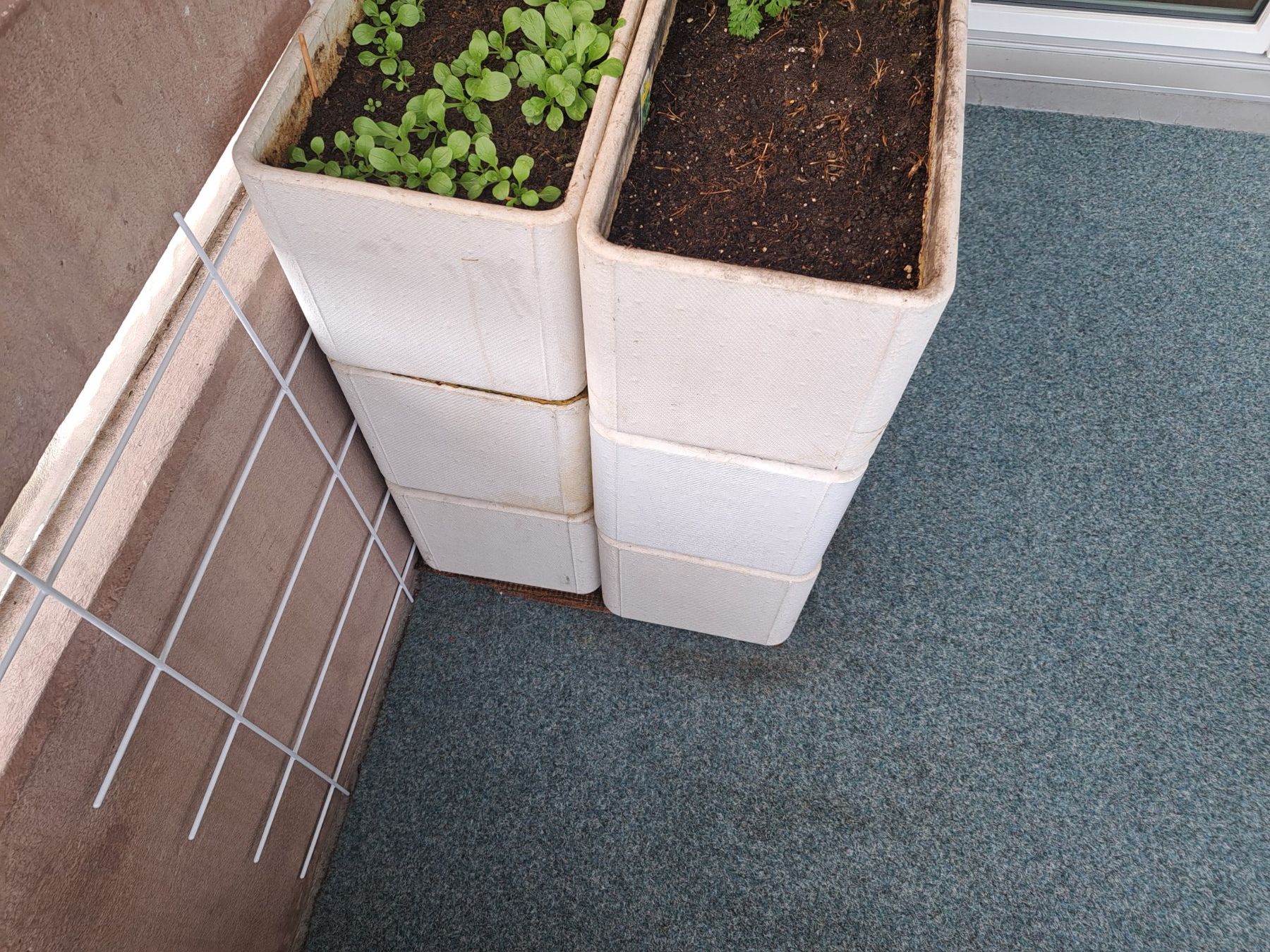 Eternit Blumentöpfe: 6 Stück Balkon oder Mauer Blumenkistli – Gebraucht aus Wald ZH von baumih 1