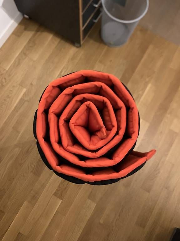 Bodenmatten: Rote Isomatte – Gebraucht aus Niederbipp von rom_59m2 1