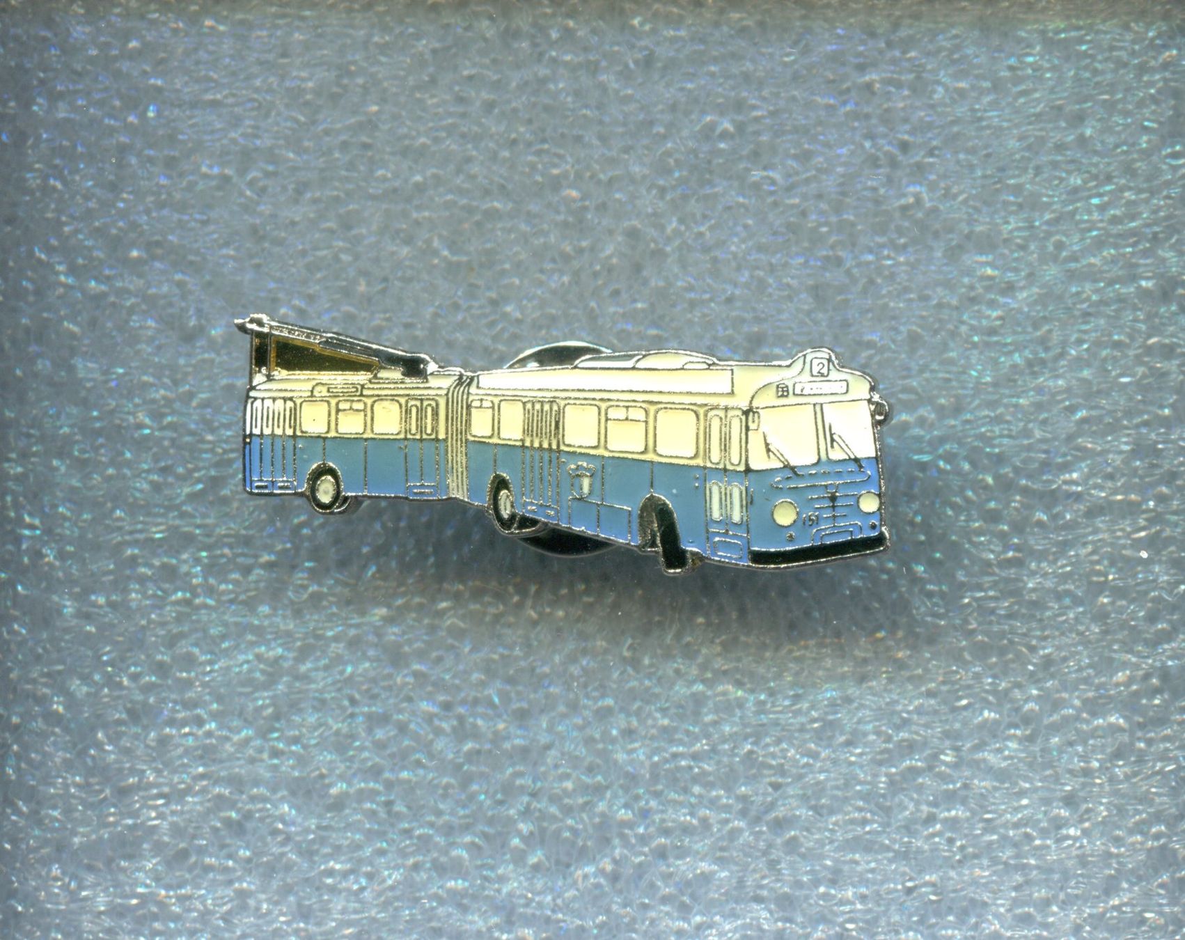 Plaketten & Abzeichen: BUS  Luzern – Gebraucht aus Winterthur von Sammleroase