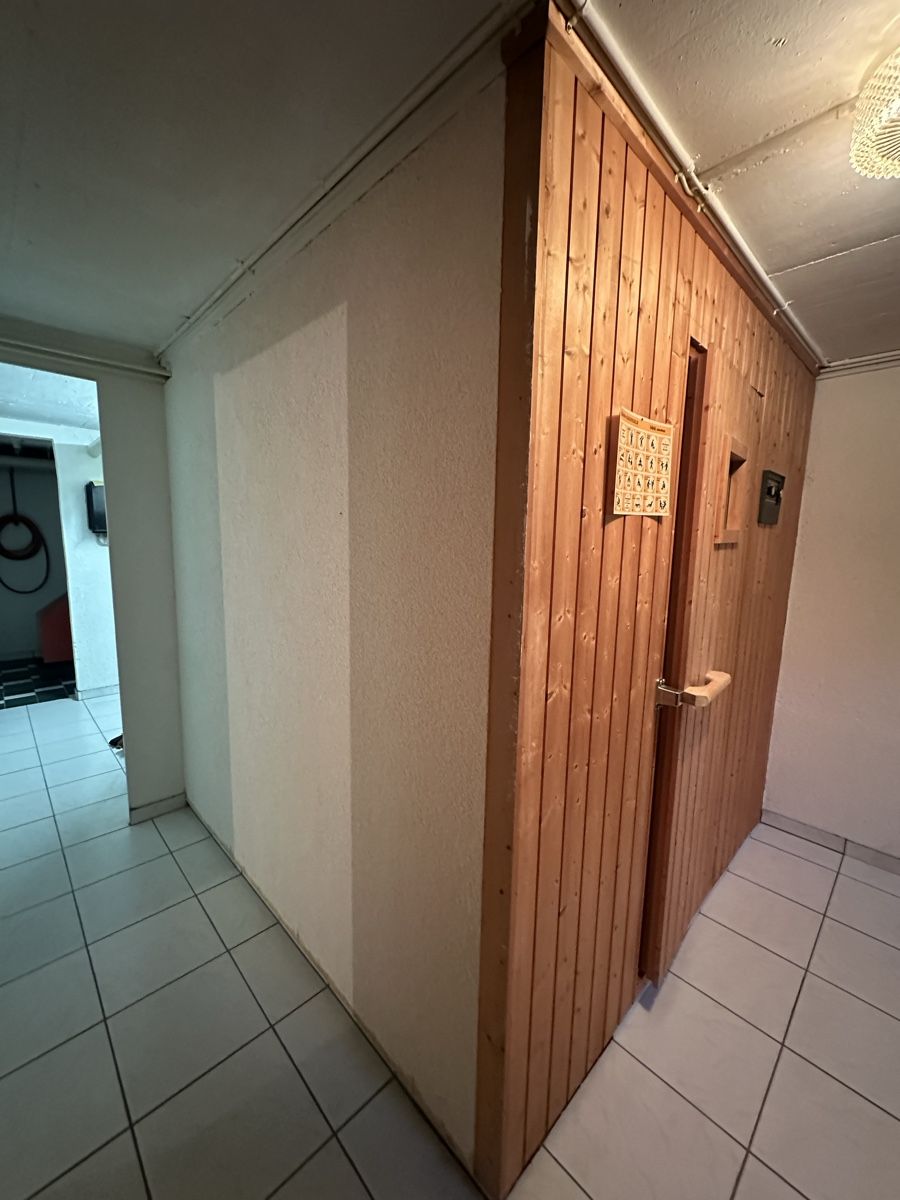 Sauna & Accessori: Sauna cabin with Veto Elektro control panel good condition – Usato da Altdorf UR venduto da Lisafabris 3