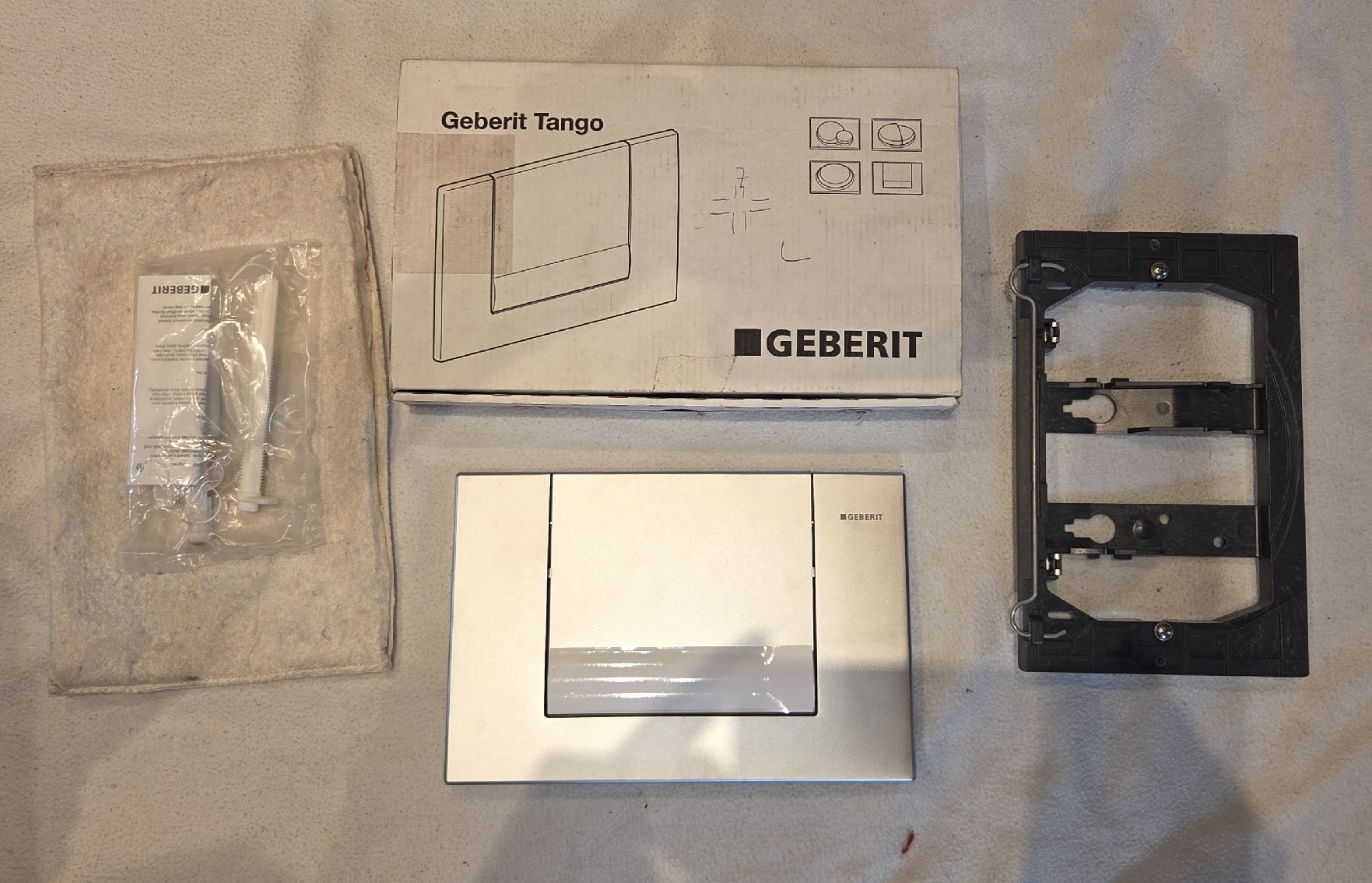Geberit WC: Geberit plaque WC , ( Duofix selon modèle)  – Nuovo e nell'imballaggio originale da Val-d'Illiez venduto da chr_svp2