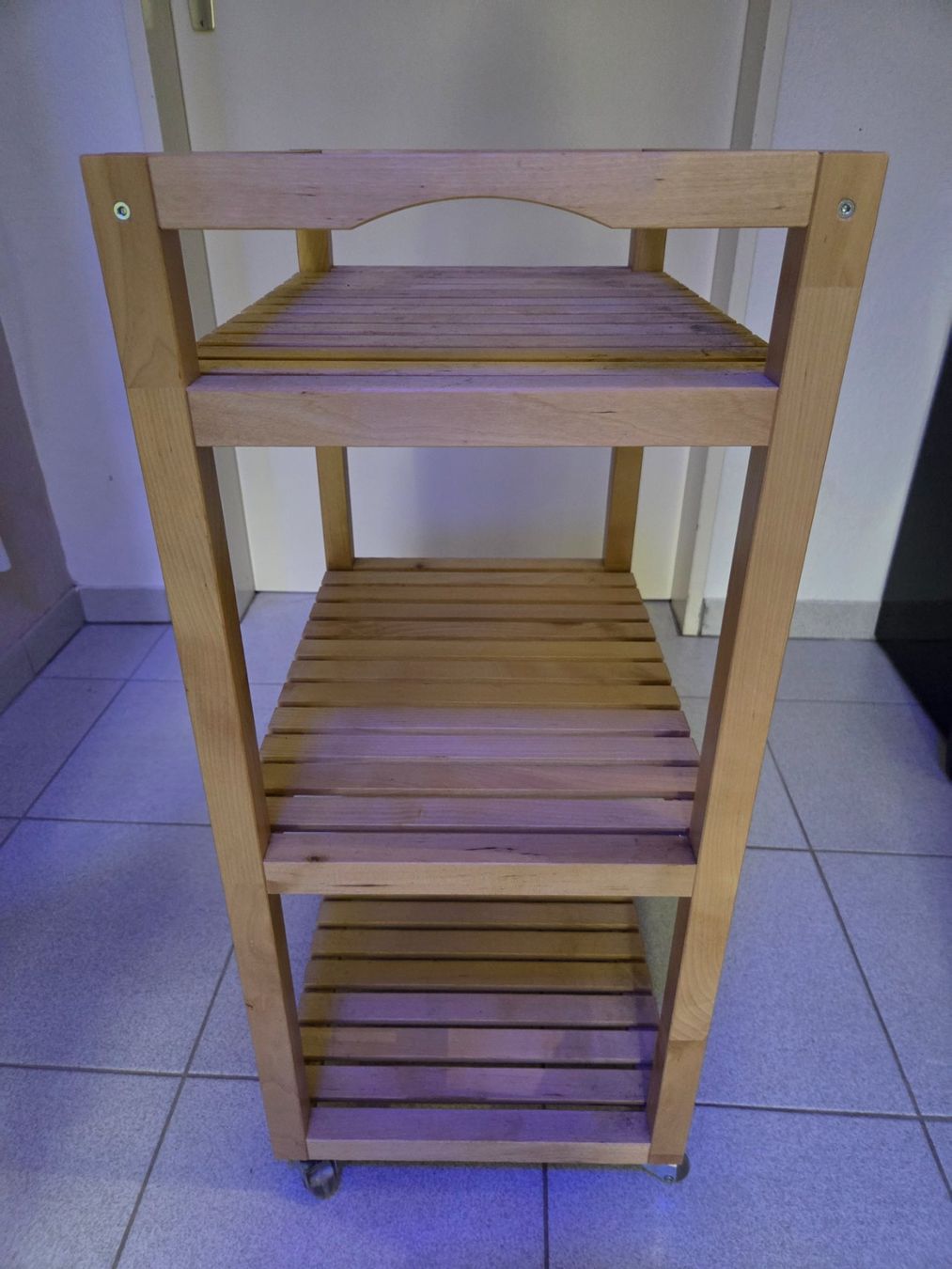 Möbel & Einrichtung: Holzwägeli – Gebraucht aus Hüttikon von cai_vt9f 1