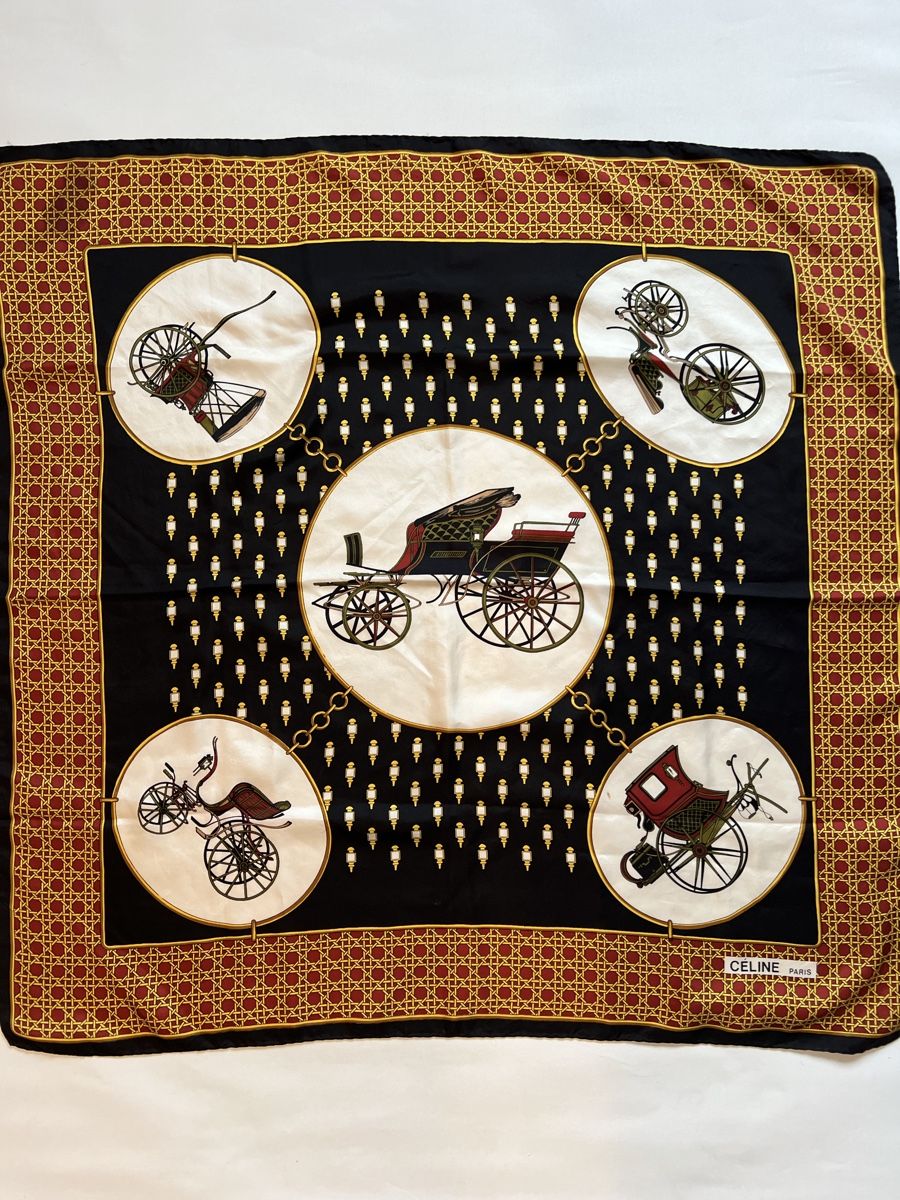 Un magnifique foulard en soie signé CELINE (Gebraucht) in Cressier FR ...