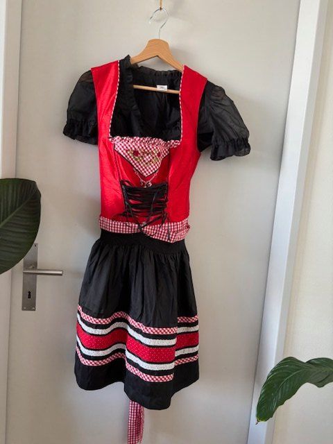 Vestiti: Wunderschönes DIRNDL inkl. Bluse (Komplett) – Usato da Zürich venduto da CoCos_Closet